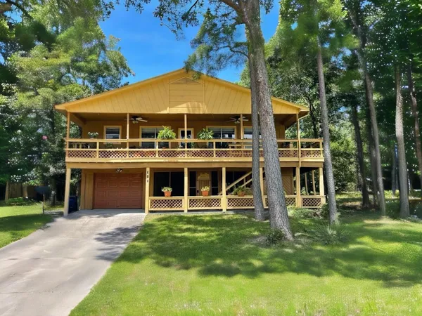 $325,000 | 311 Harbor Drive, Onalaska, TX 77360