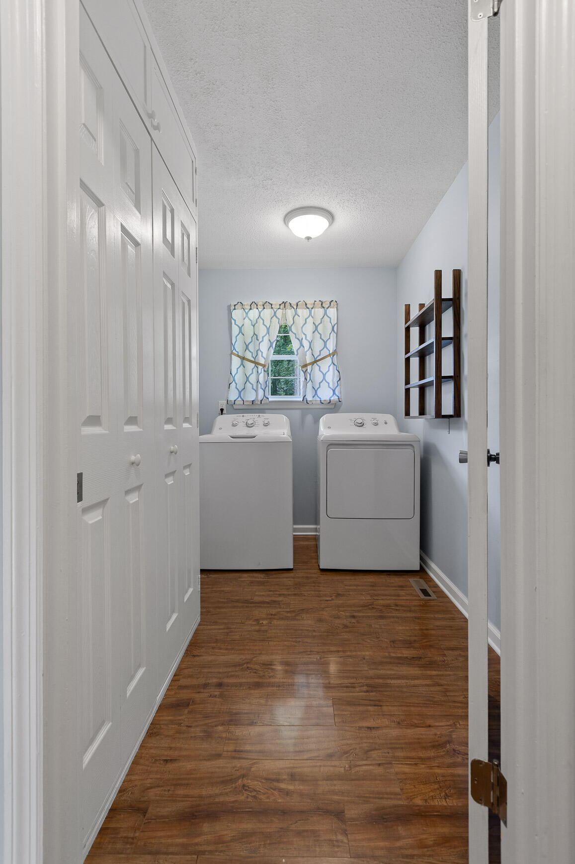 1003 Stone Crest Circle Chattanooga, TN 37421 - Photo 14 of 40 35-Stone Crest-35