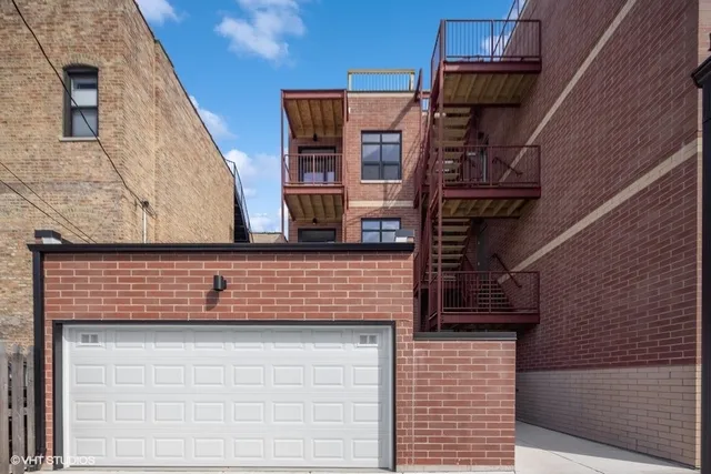 $2,320 | 4014 South Ellis Avenue, Unit 8, Chicago, IL 60653