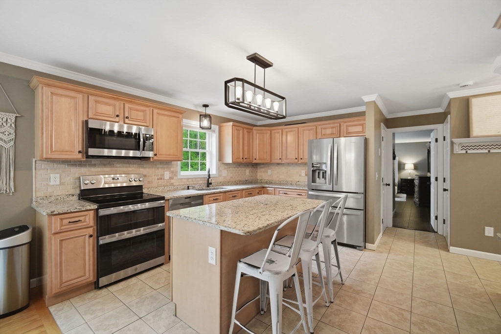 43 Moriarty Road Ware, MA 01082 - Photo 3 of 39