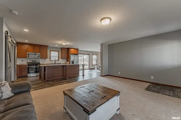 $279,000 | 31651 West Avenue, Middletown, IL 62666