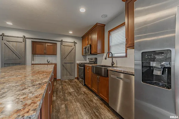 $279,000 | 31651 West Avenue, Middletown, IL 62666