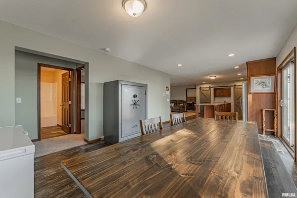 $279,000 | 31651 West Avenue, Middletown, IL 62666