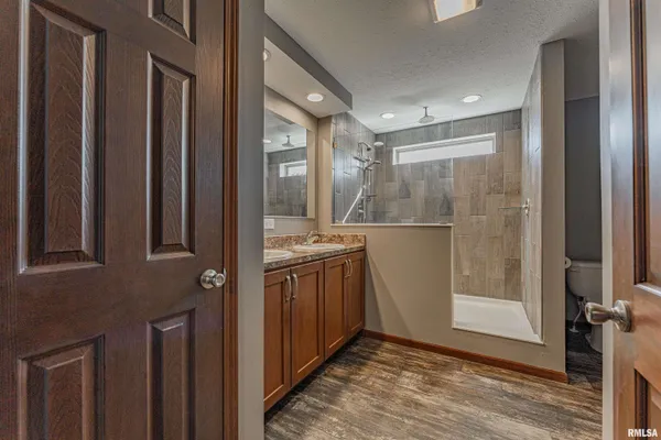 $279,000 | 31651 West Avenue, Middletown, IL 62666