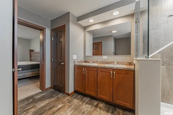 $279,000 | 31651 West Avenue, Middletown, IL 62666