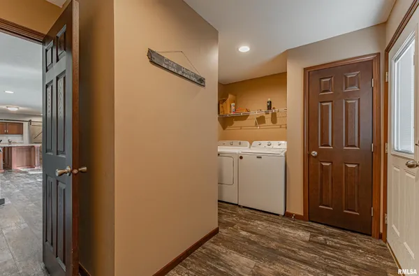 $279,000 | 31651 West Avenue, Middletown, IL 62666