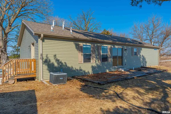 $279,000 | 31651 West Avenue, Middletown, IL 62666