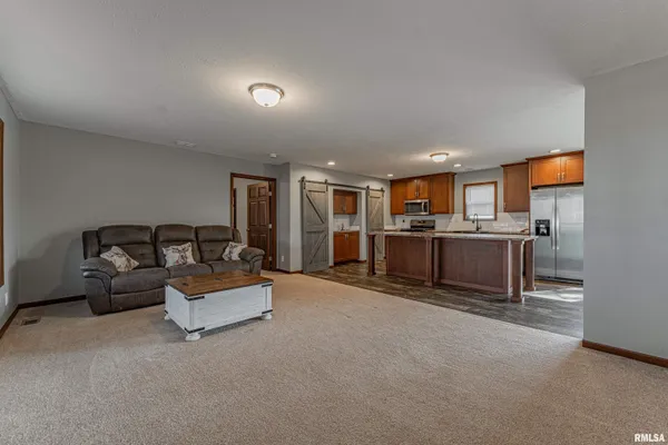 $279,000 | 31651 West Avenue, Middletown, IL 62666