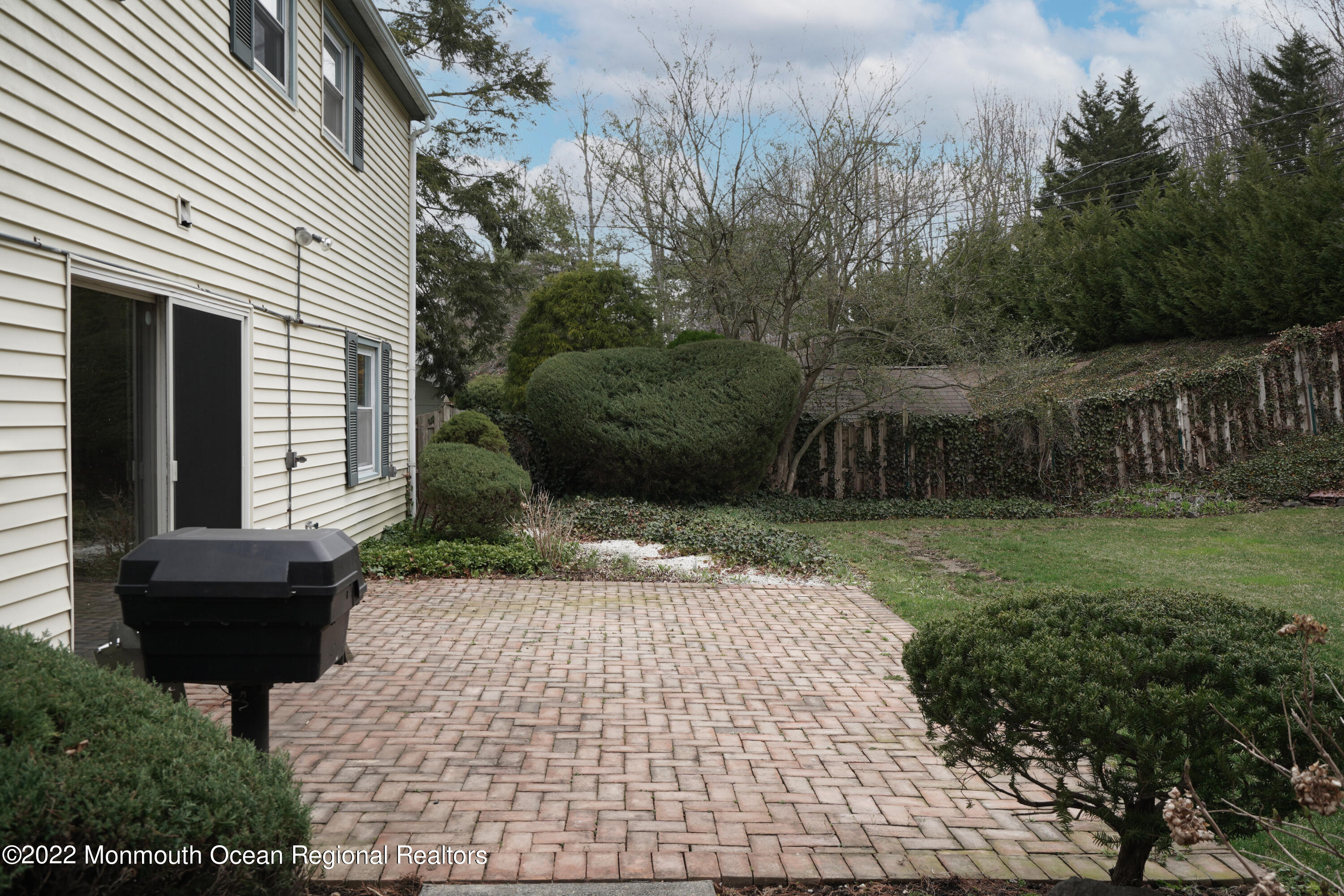 120 Idlebrook Lane Aberdeen, NJ 07747 - Photo 27 of 34 601C7C62-70F5-4002-A6F9-104AD9C5AC76