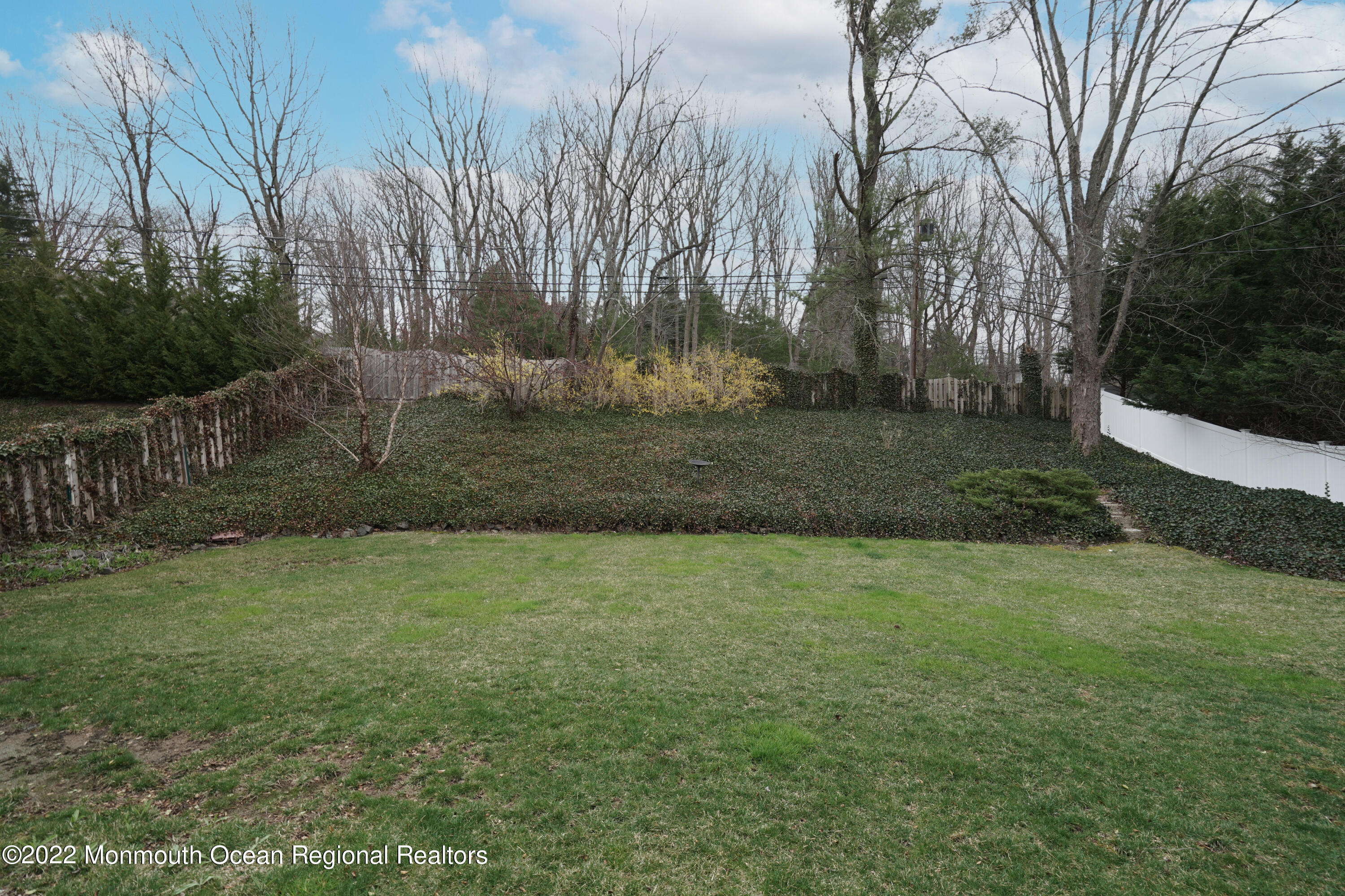 120 Idlebrook Lane Aberdeen, NJ 07747 - Photo 31 of 34 BE4DC8A1-8298-4094-A336-C324C2113905