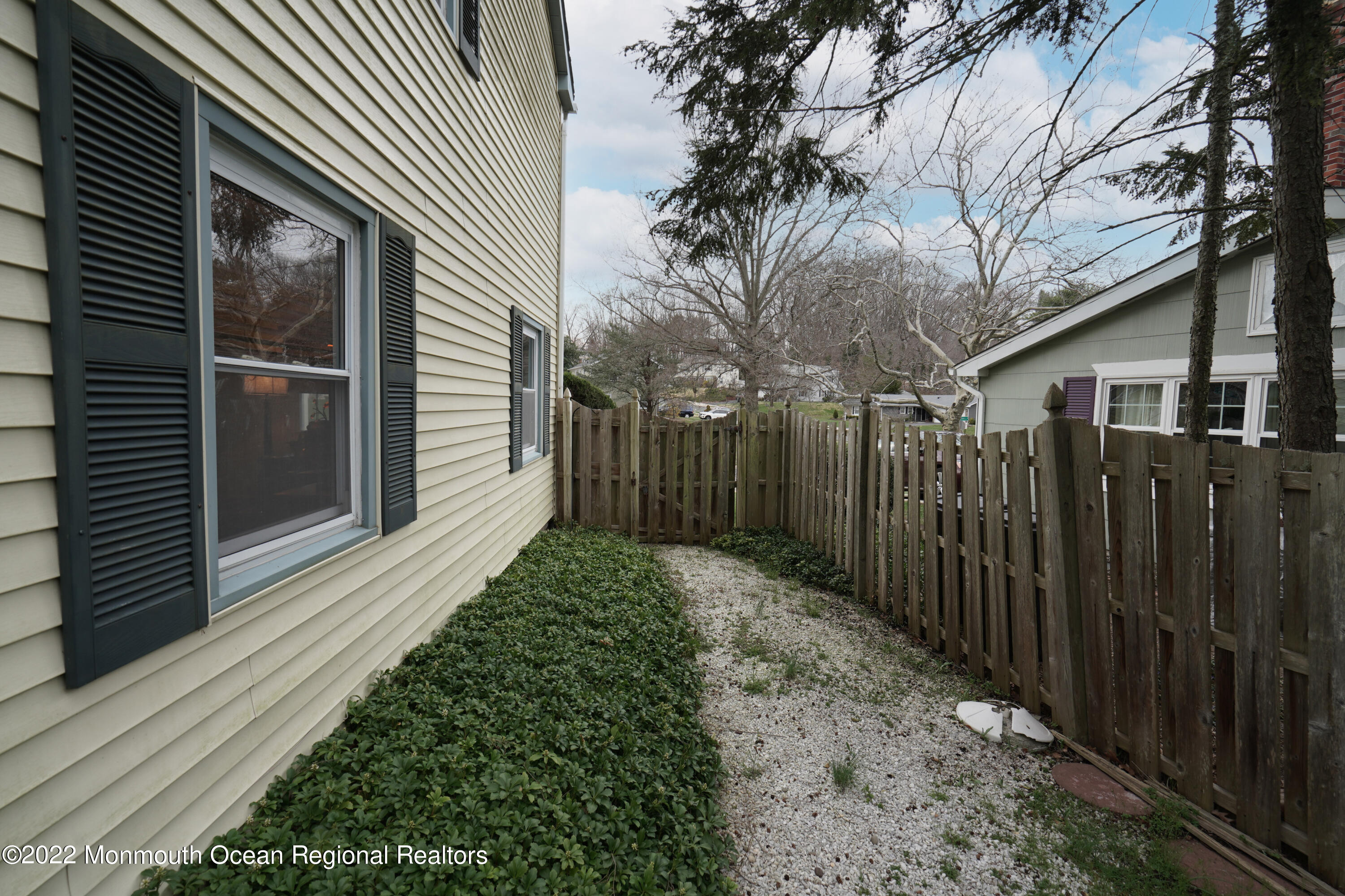 120 Idlebrook Lane Aberdeen, NJ 07747 - Photo 32 of 34 93B86656-0F89-41A7-B47B-8D614DE2FBFB