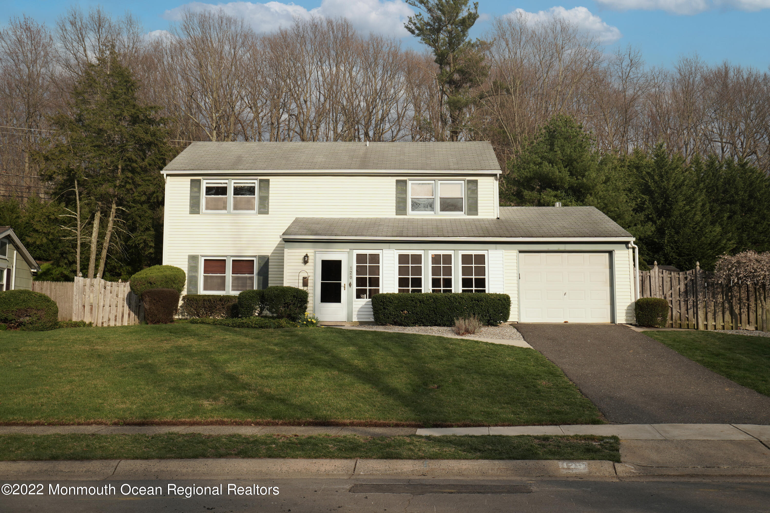120 Idlebrook Lane Aberdeen, NJ 07747 - Photo 34 of 34 0FE36B33-4EE3-4C35-9E2E-7D7519955829
