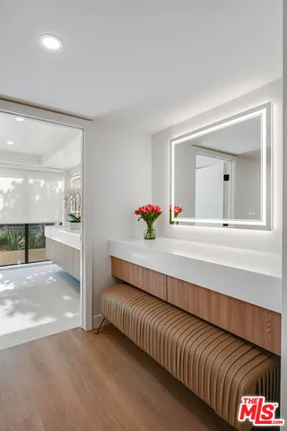 $11,900 | 350 North Palm Drive, Unit 202, Beverly Hills, CA 90210