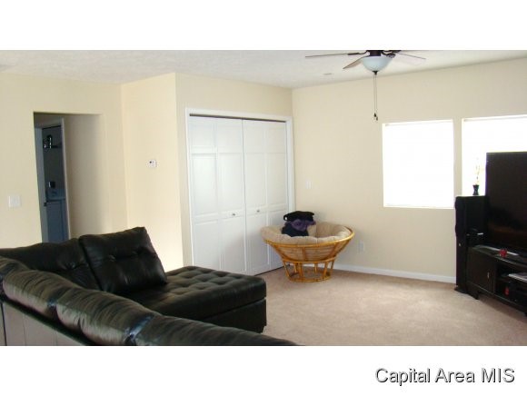 2121 Catalina Lane Springfield, IL 62702 - Photo 3 of 10