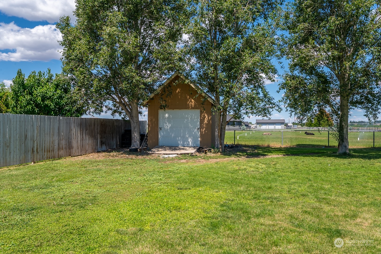 7980 Grove Road Northeast Moses Lake, WA 98837 - Photo 16 of 40 Gallery Image 16