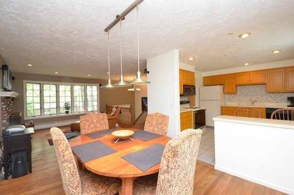 19 Marble Road Sutton, MA 01590 - Photo 5 of 28