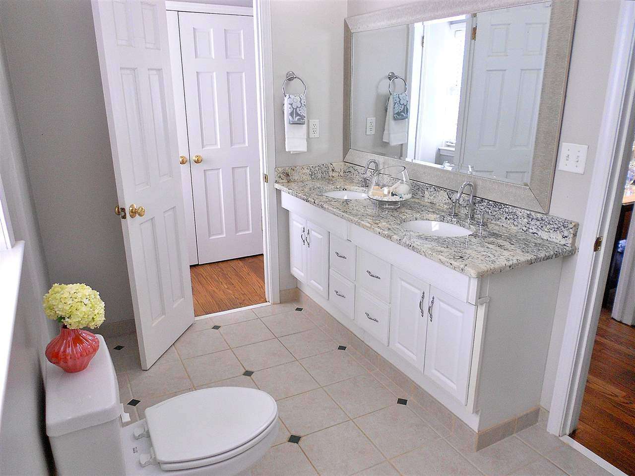 3307 Hall Place Raleigh, NC 27607 - Photo 14 of 24 Photo 14