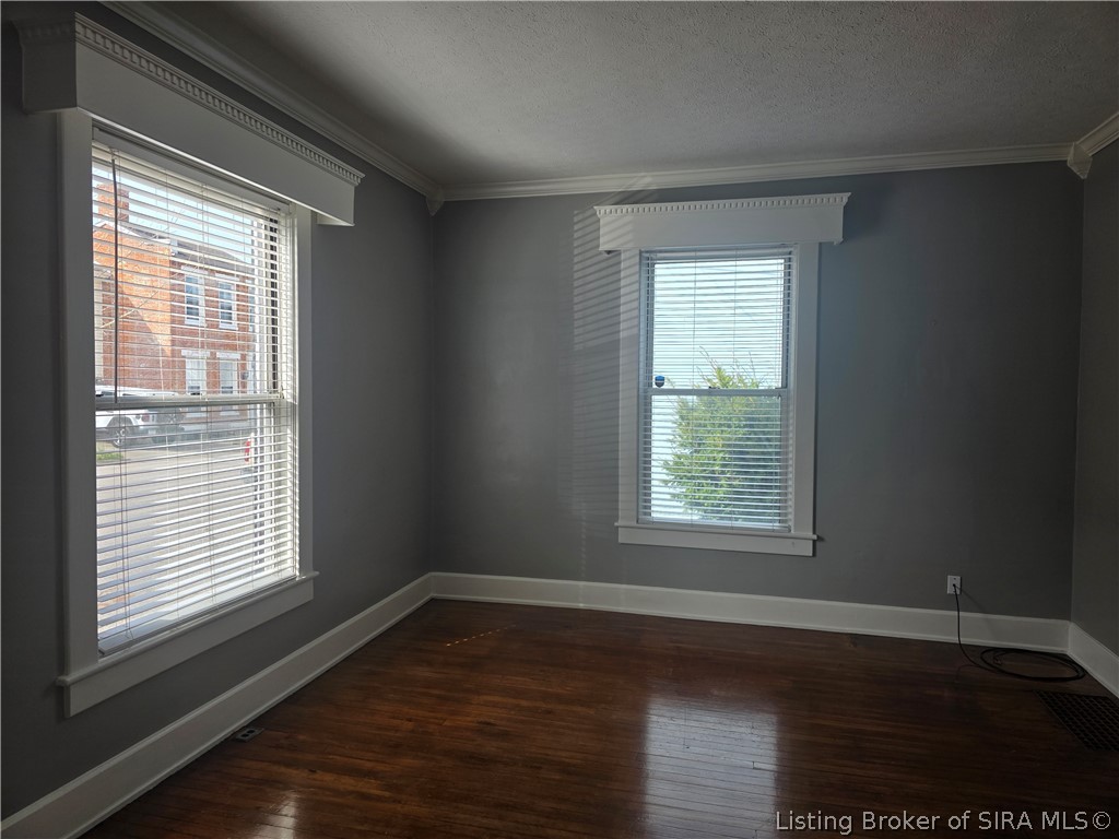 213 East 4th Street Madison, IN 47250 - Photo 5 of 31