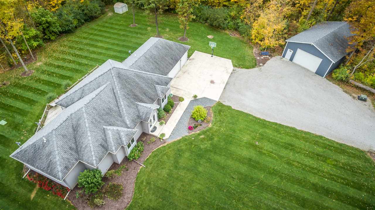 4010 Horman Road Fort Wayne, IN 46816 - Photo 3 of 36