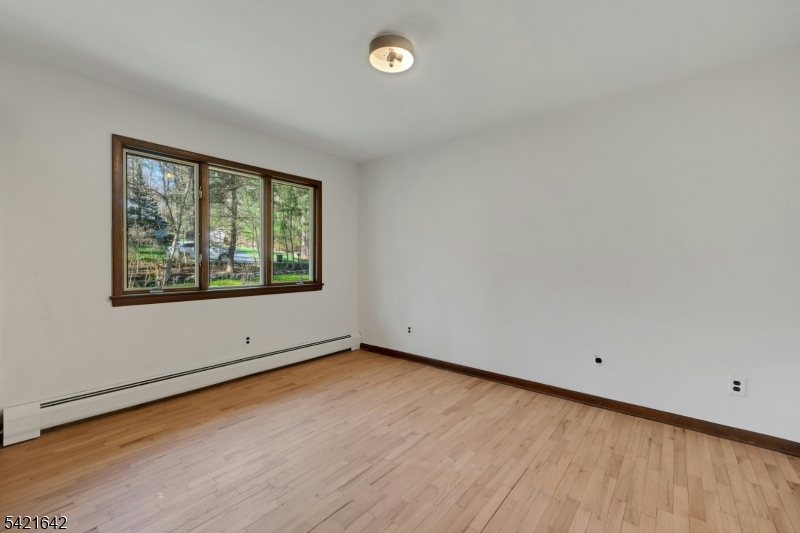 24 Deerhaven Lane Oak Ridge, NJ 07438 - Photo 16 of 31