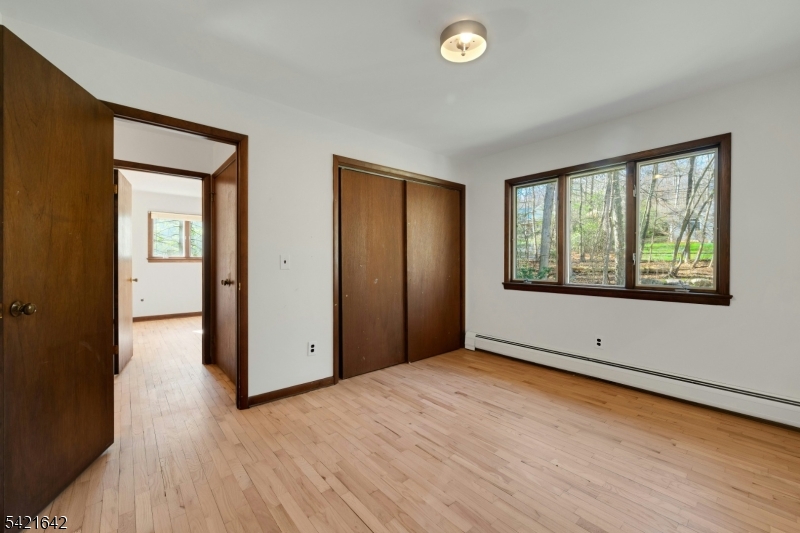 24 Deerhaven Lane Oak Ridge, NJ 07438 - Photo 17 of 31