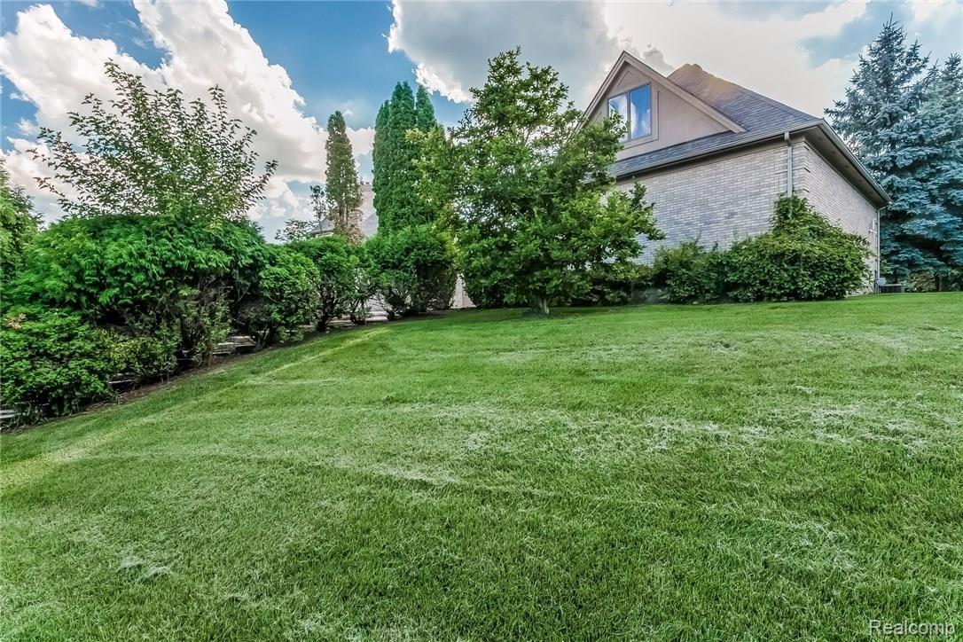 4815 Sheldon Road Rochester, MI 48306 - Photo 75 of 83 106-Exterior-3129644-medium.jpg