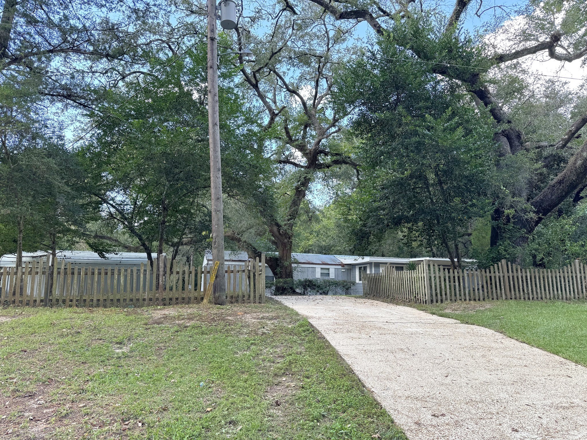403 North Pitzer Street Colmesneil, TX 75938 - Photo 2 of 30