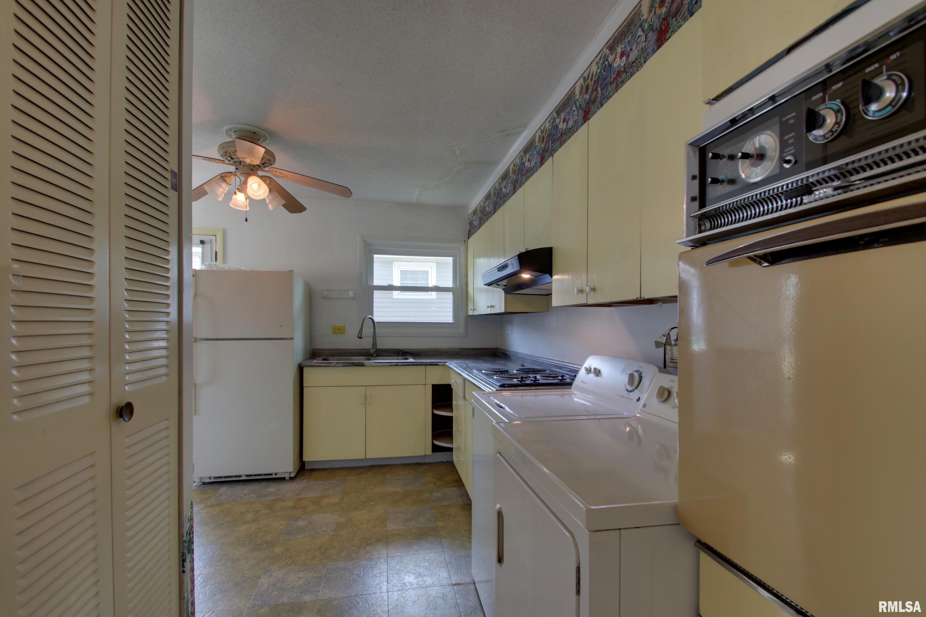 2528 Spring Street Quincy, IL 62301 - Photo 11 of 25