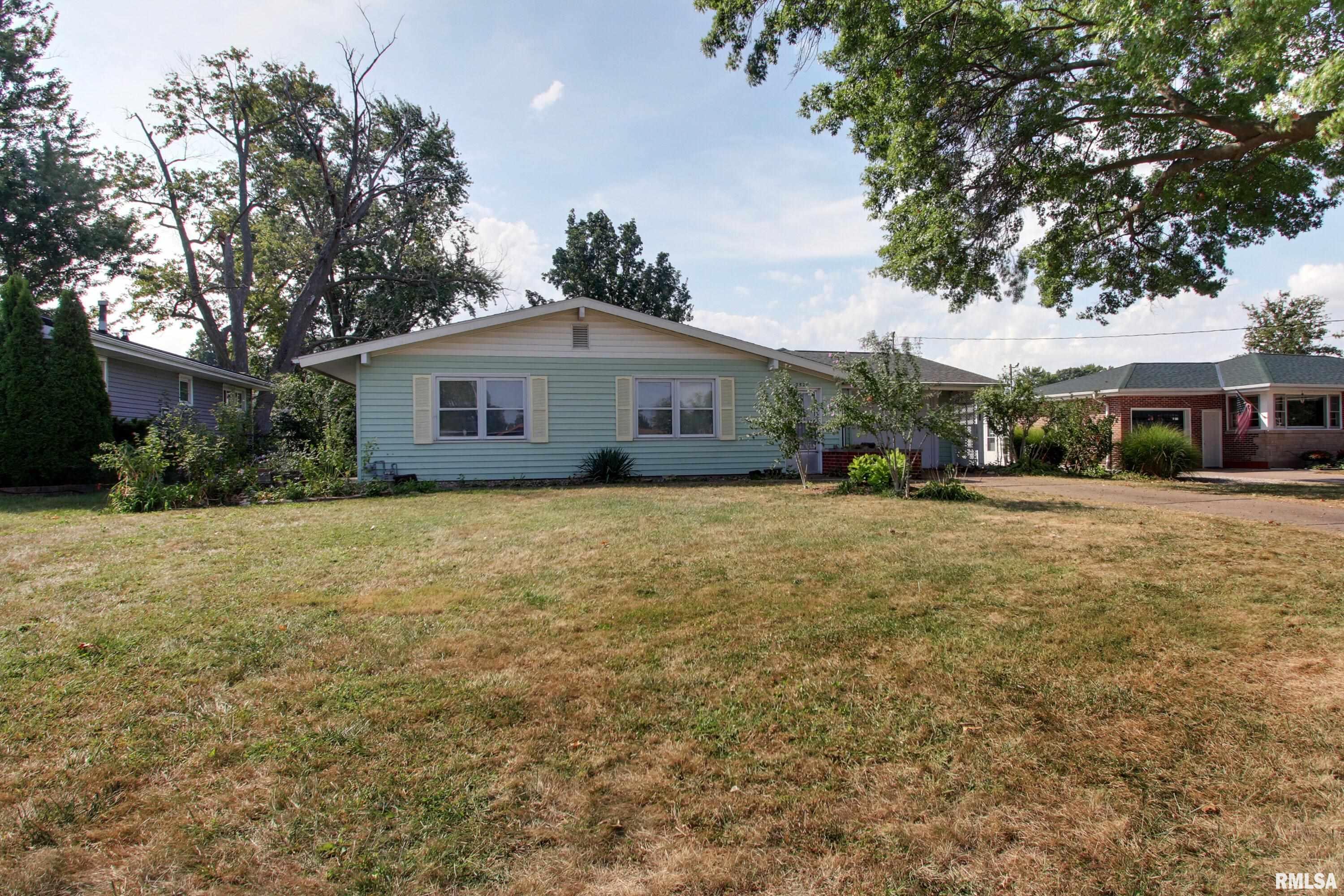 2528 Spring Street Quincy, IL 62301 - Photo 2 of 25