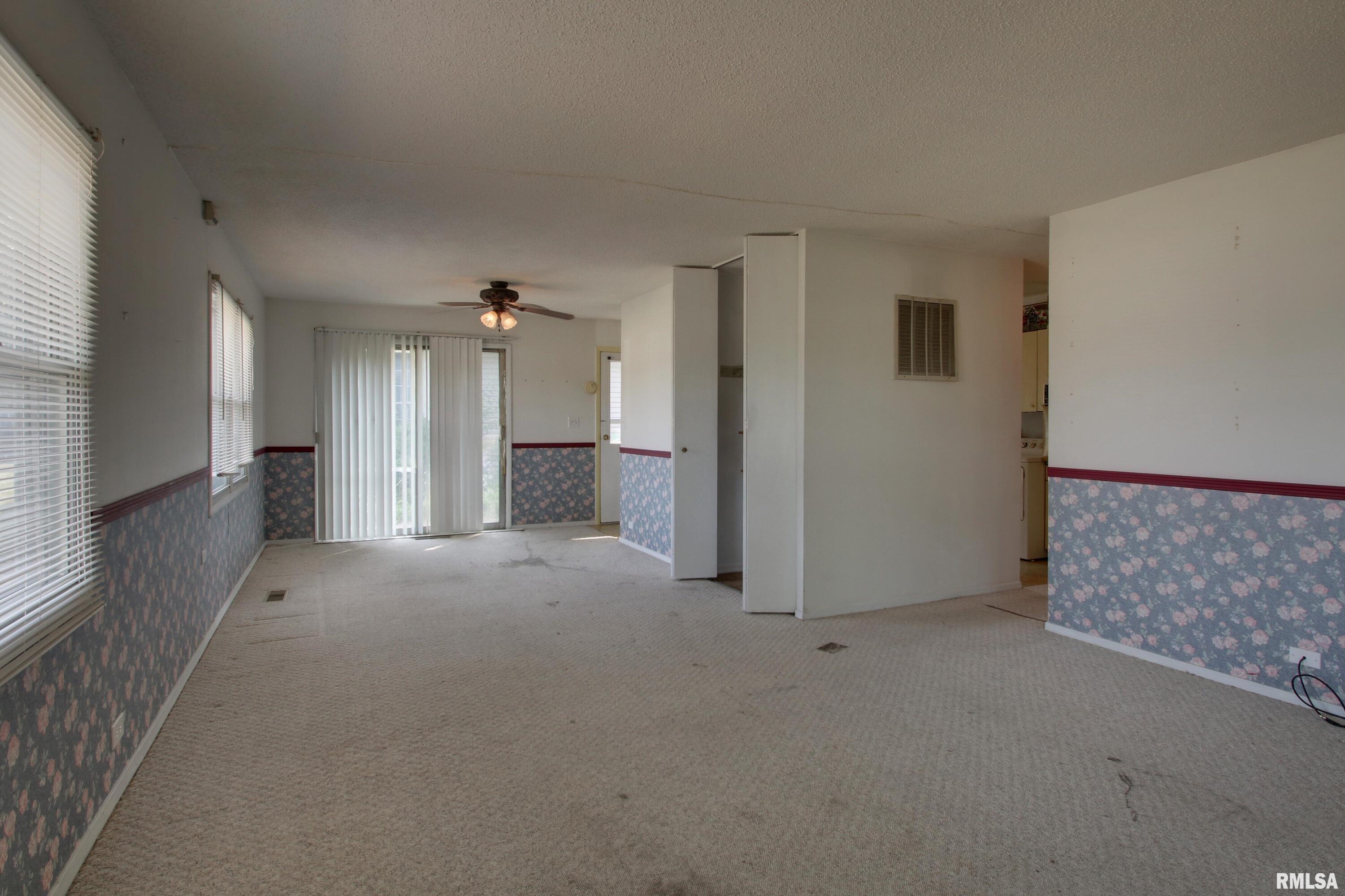 2528 Spring Street Quincy, IL 62301 - Photo 8 of 25