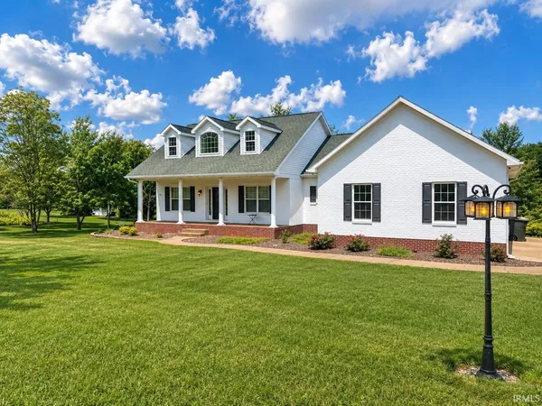 $599,900 | 6022 Lakeshore Drive, Boonville, IN 47601