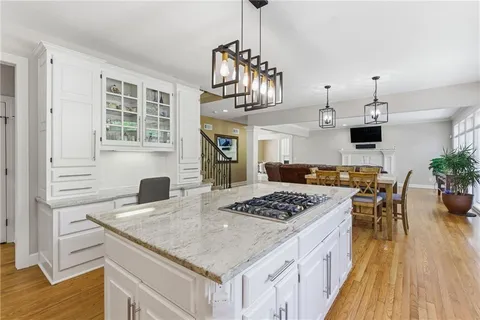 $899,950 | 4407 North Mulberry Drive, Kansas City, MO 64116