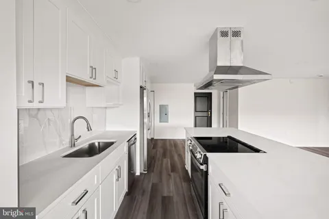$400,000 | 6101 Edsall Road, Unit 1212, Alexandria, VA 22304