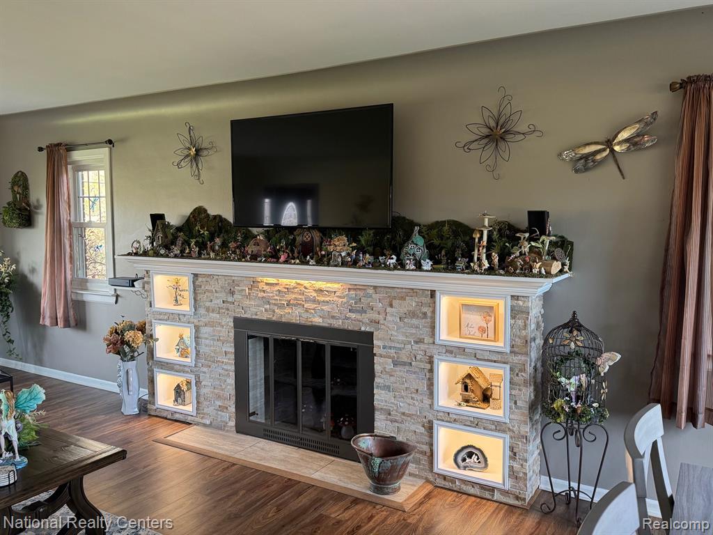22505 Meridian Road Grosse Ile, MI 48138 - Photo 4 of 12 Gallery Image 4