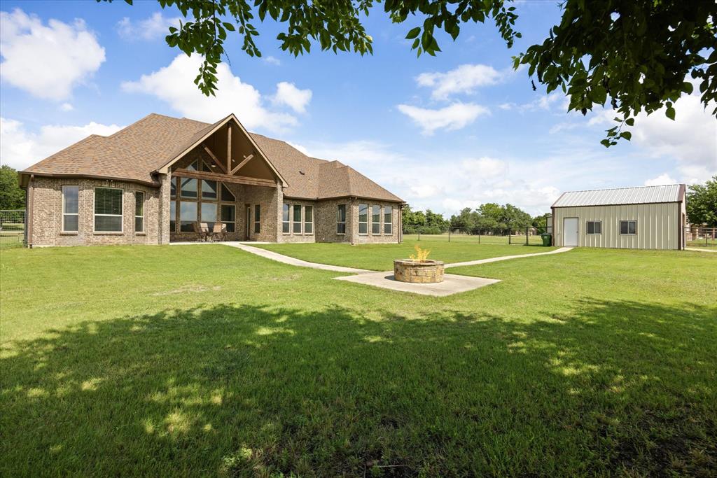 104 Rattling Antler Court Azle, TX 76020 - Photo 29 of 38