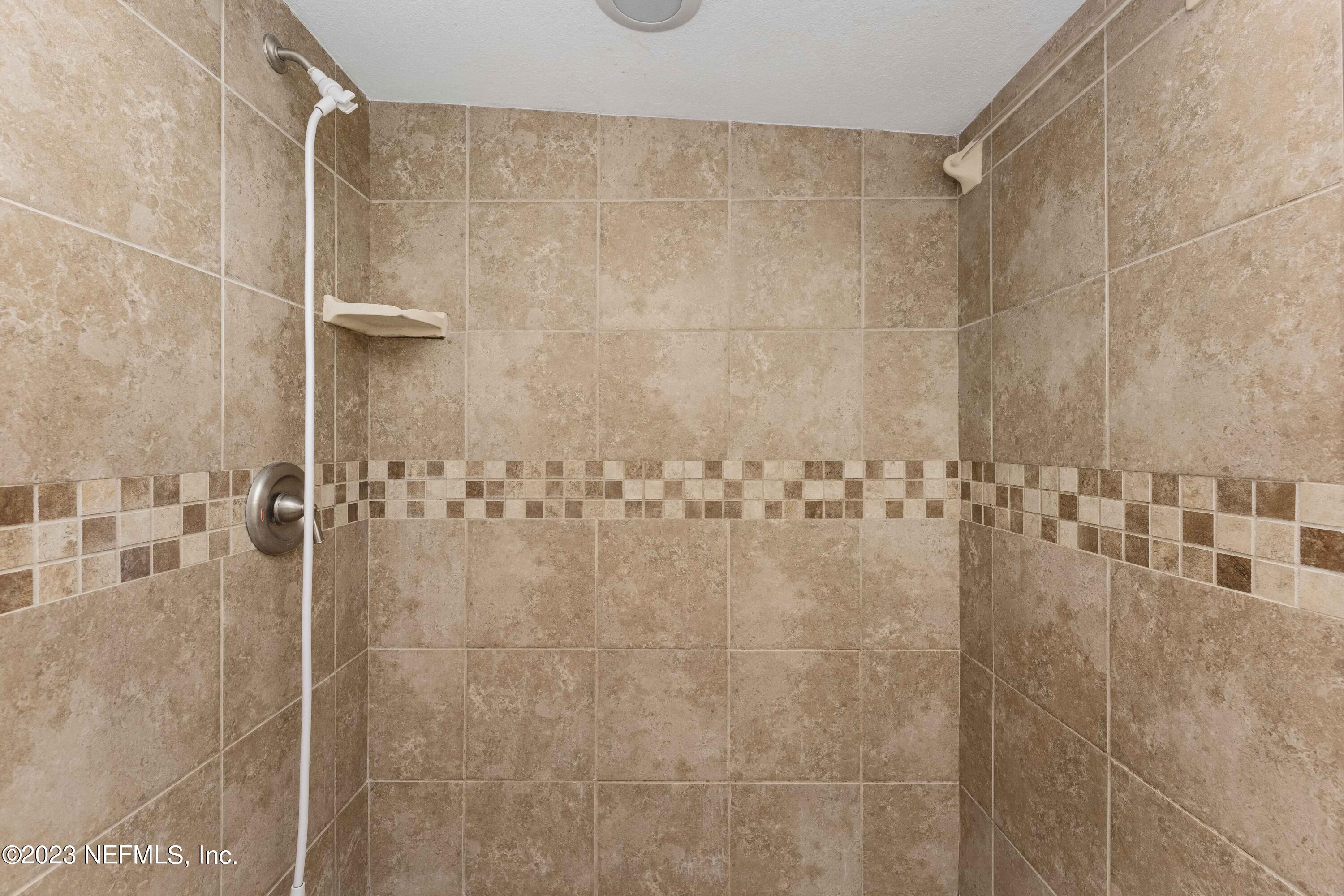 2929 Lippia Road Jacksonville, FL 32209 - Photo 14 of 20 1st Full Bath