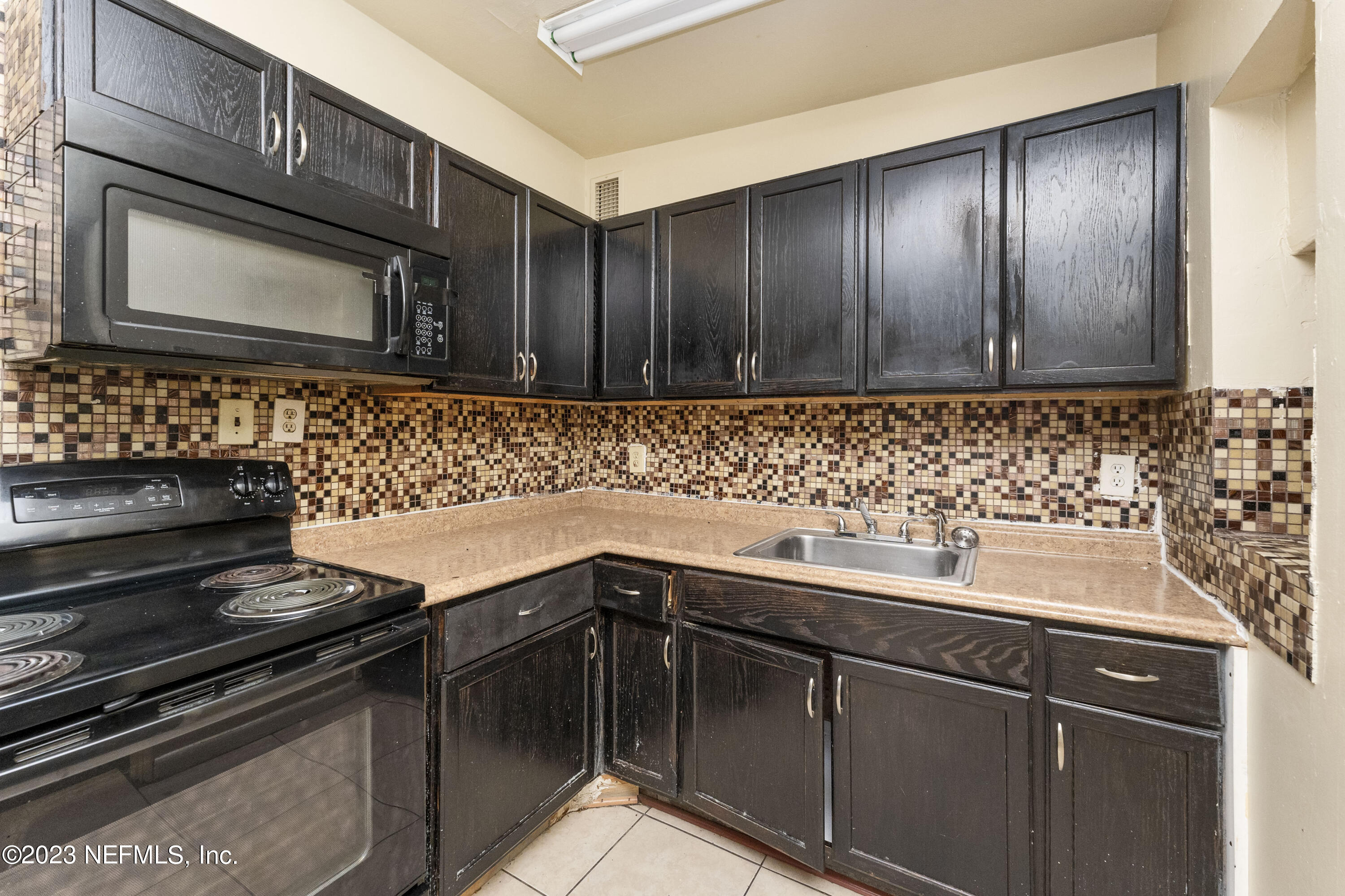 2929 Lippia Road Jacksonville, FL 32209 - Photo 8 of 20 Kitchen