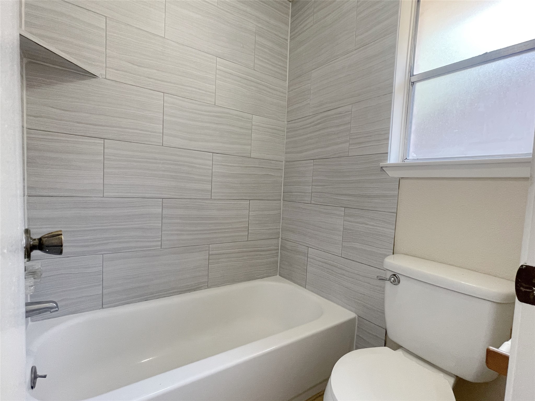 19010 Kemble Road Humble, TX 77346 - Photo 9 of 14 Gallery Image 9
