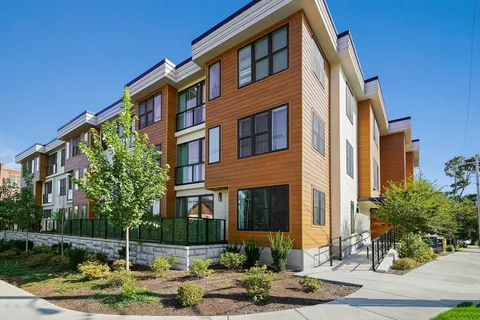 $689,000 | 68 Los Angeles Street, Unit 205, Newton, MA 02458