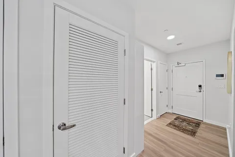 $689,000 | 68 Los Angeles Street, Unit 205, Newton, MA 02458