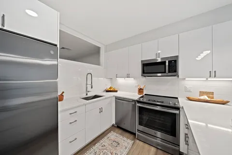 $689,000 | 68 Los Angeles Street, Unit 205, Newton, MA 02458