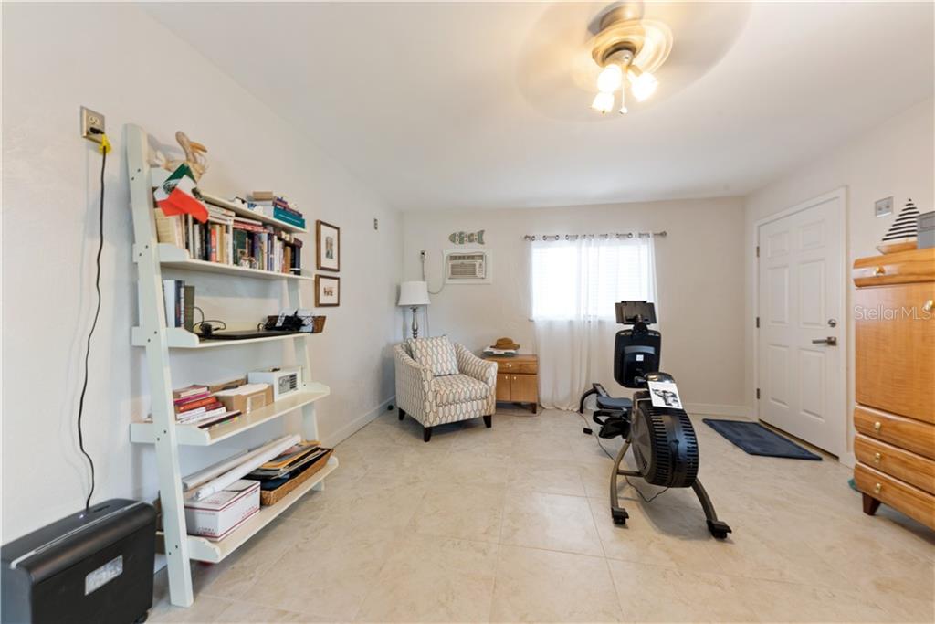 17601 1st Street East Redington Shores, FL 33708 - Photo 24 of 33