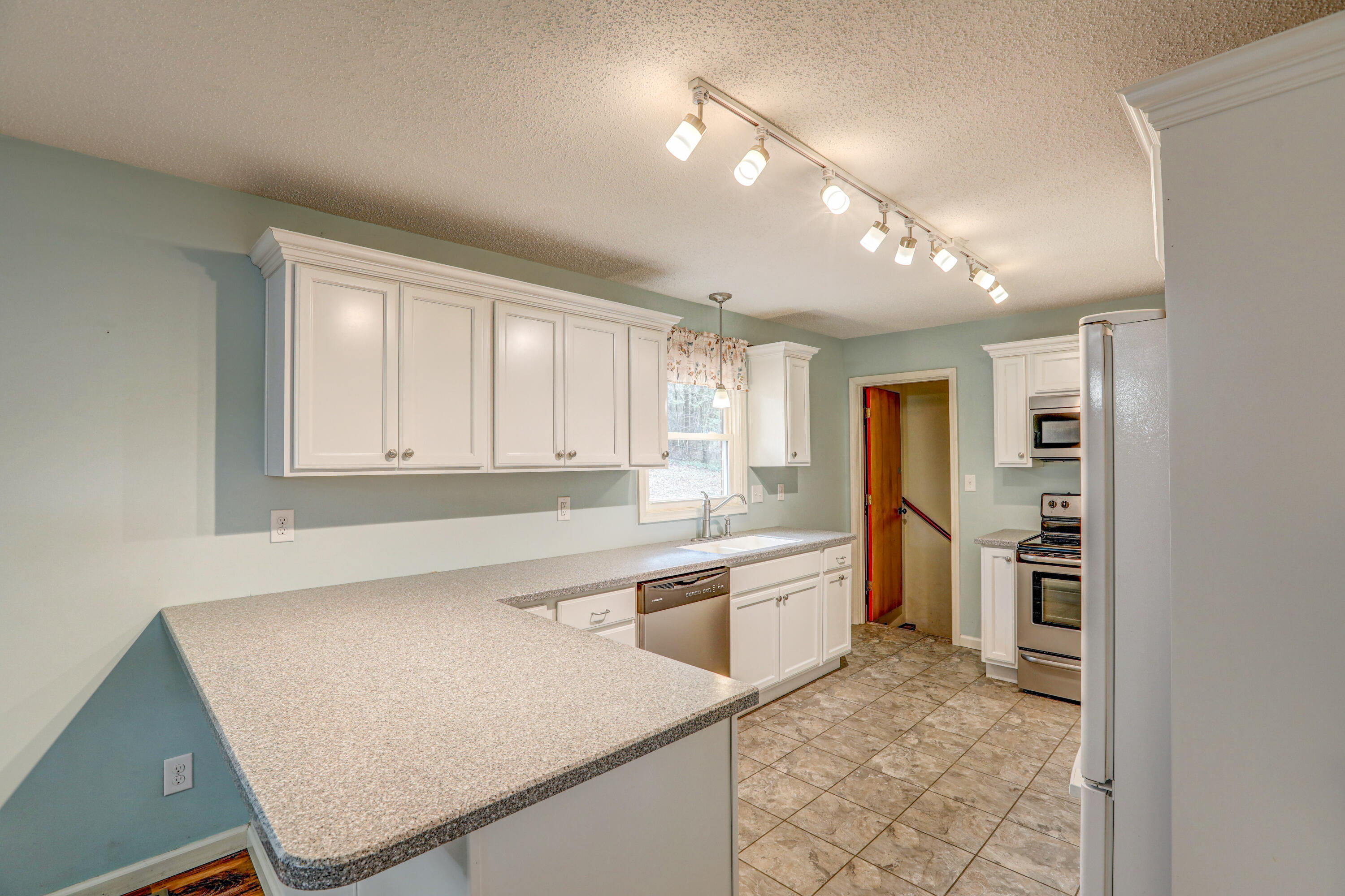 213 Poplar Ridge Road Piney Flats, TN 37686 - Photo 17 of 60 B42A9180_1_2_3_4