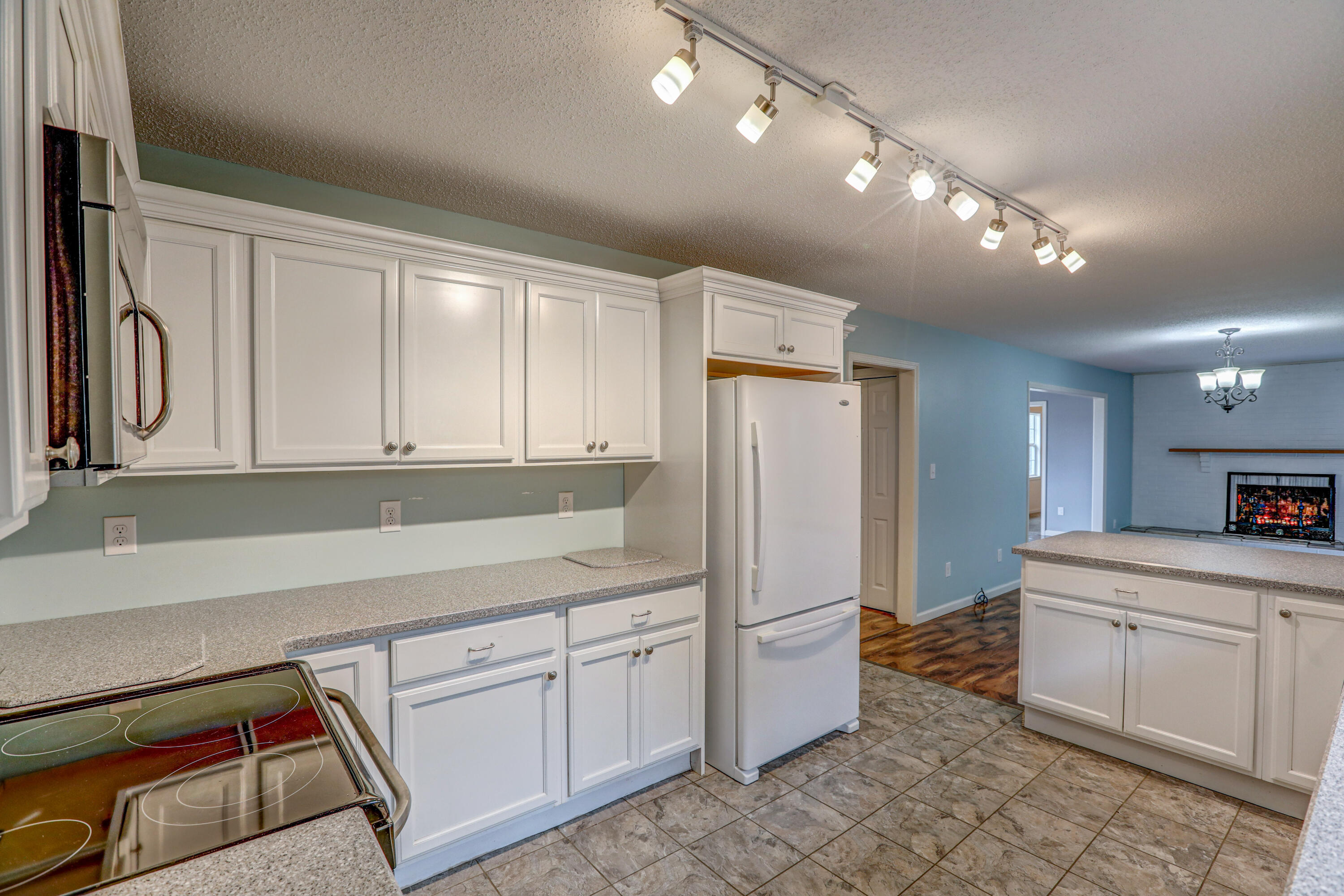 213 Poplar Ridge Road Piney Flats, TN 37686 - Photo 18 of 60 B42A9200_1_2_3_4