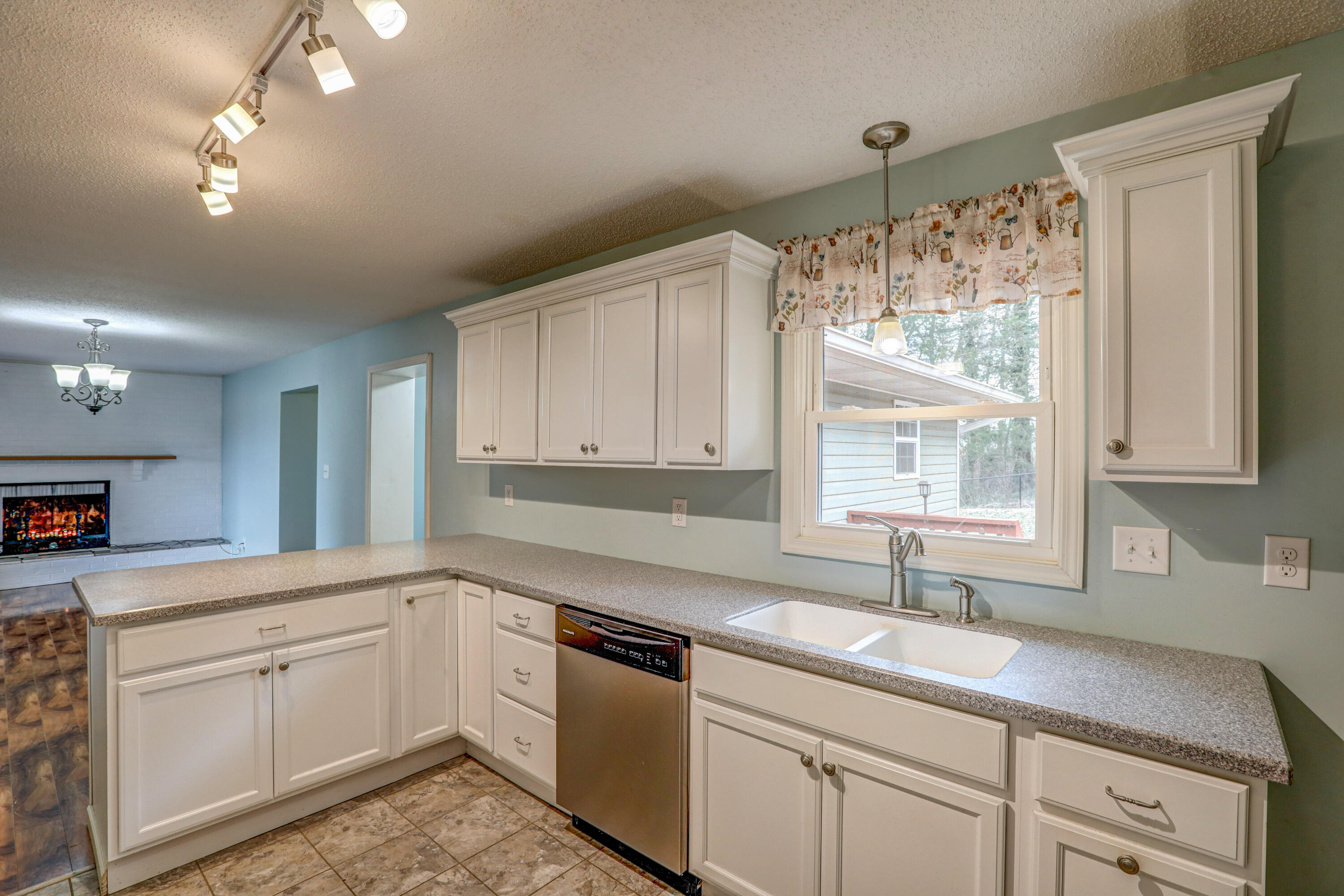 213 Poplar Ridge Road Piney Flats, TN 37686 - Photo 19 of 60 B42A9195_6_7_8_9