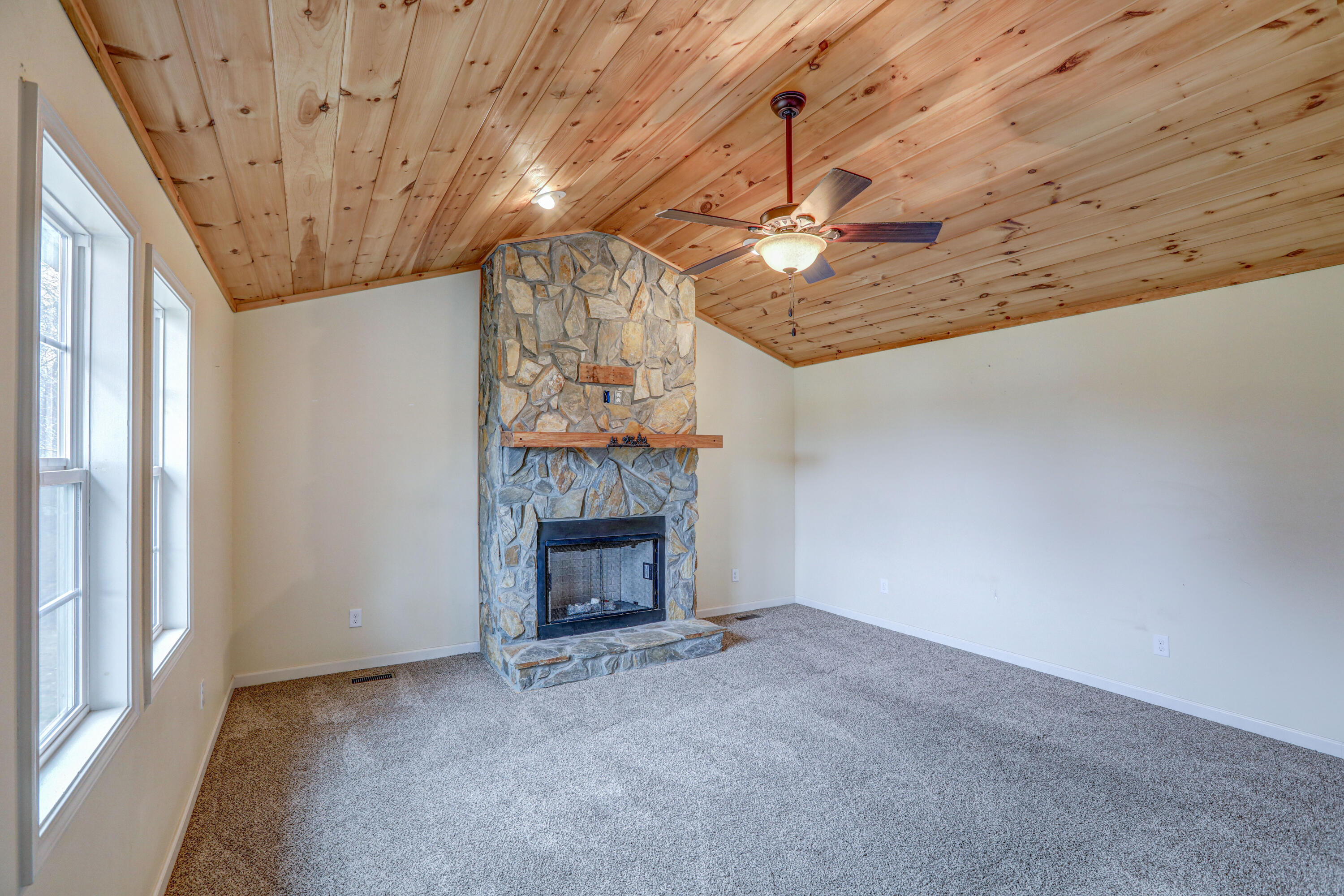 213 Poplar Ridge Road Piney Flats, TN 37686 - Photo 23 of 60 B42A9255_6_7_8_9