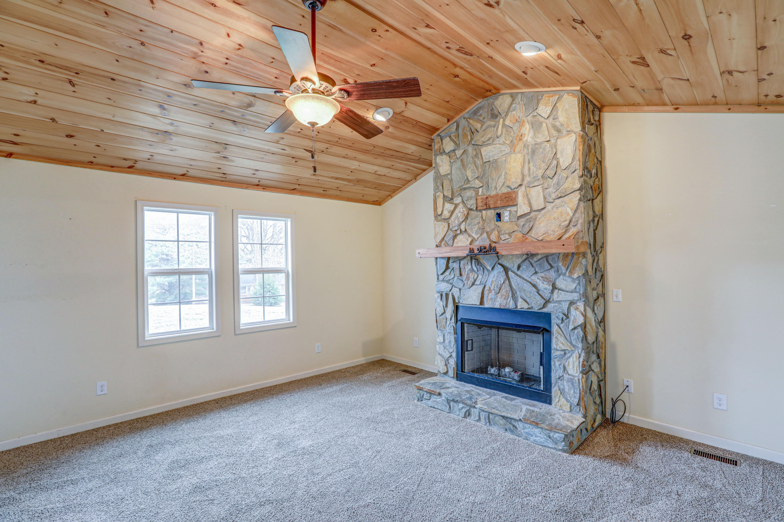 213 Poplar Ridge Road Piney Flats, TN 37686 - Photo 24 of 60 B42A9260_1_2_3_4