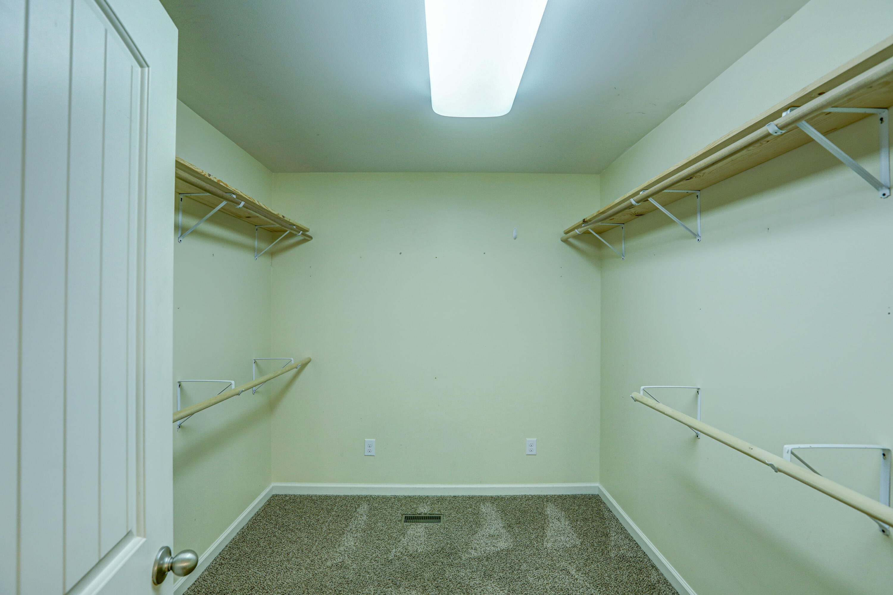 213 Poplar Ridge Road Piney Flats, TN 37686 - Photo 34 of 60 B42A9250_1_2_3_4