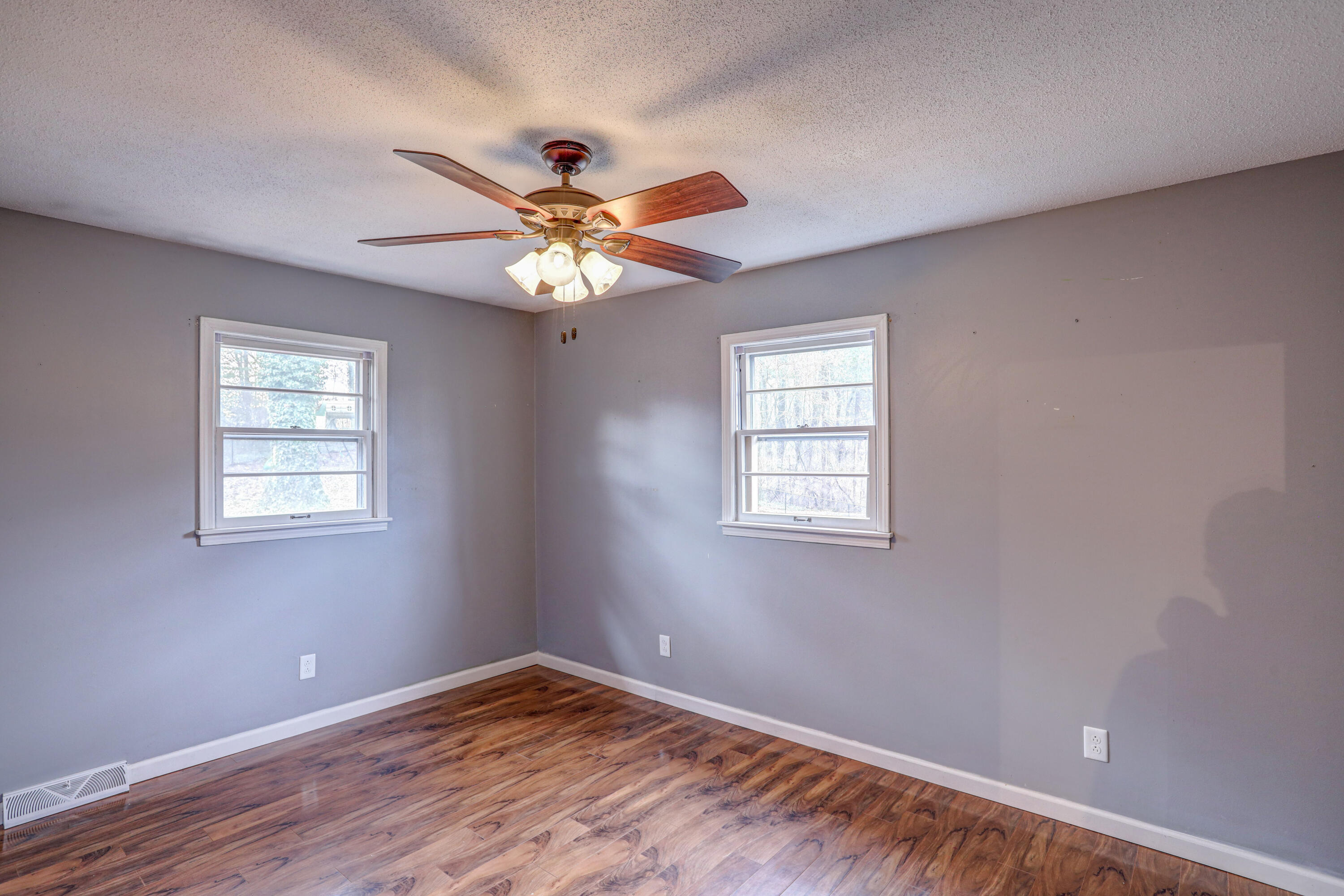 213 Poplar Ridge Road Piney Flats, TN 37686 - Photo 44 of 60 B42A9320_1_2_3_4