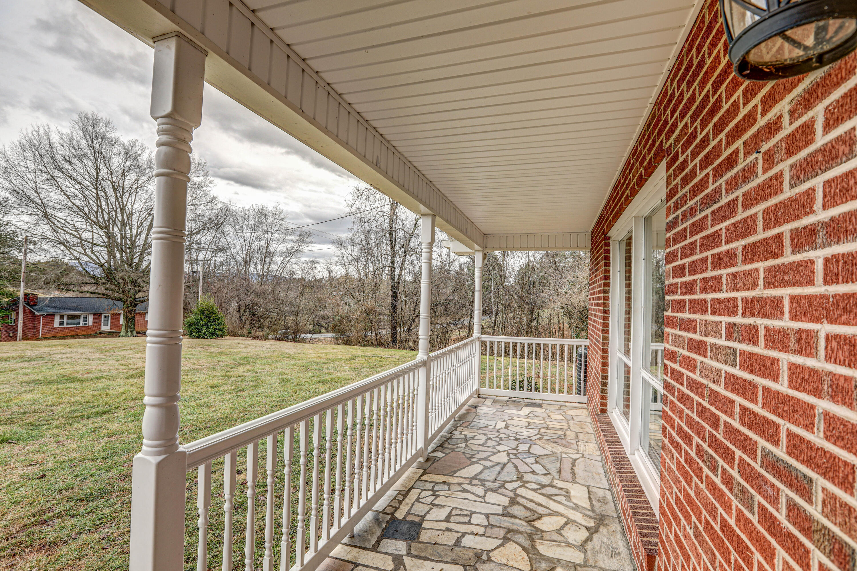 213 Poplar Ridge Road Piney Flats, TN 37686 - Photo 6 of 60 B42A9375_6_7_8_9